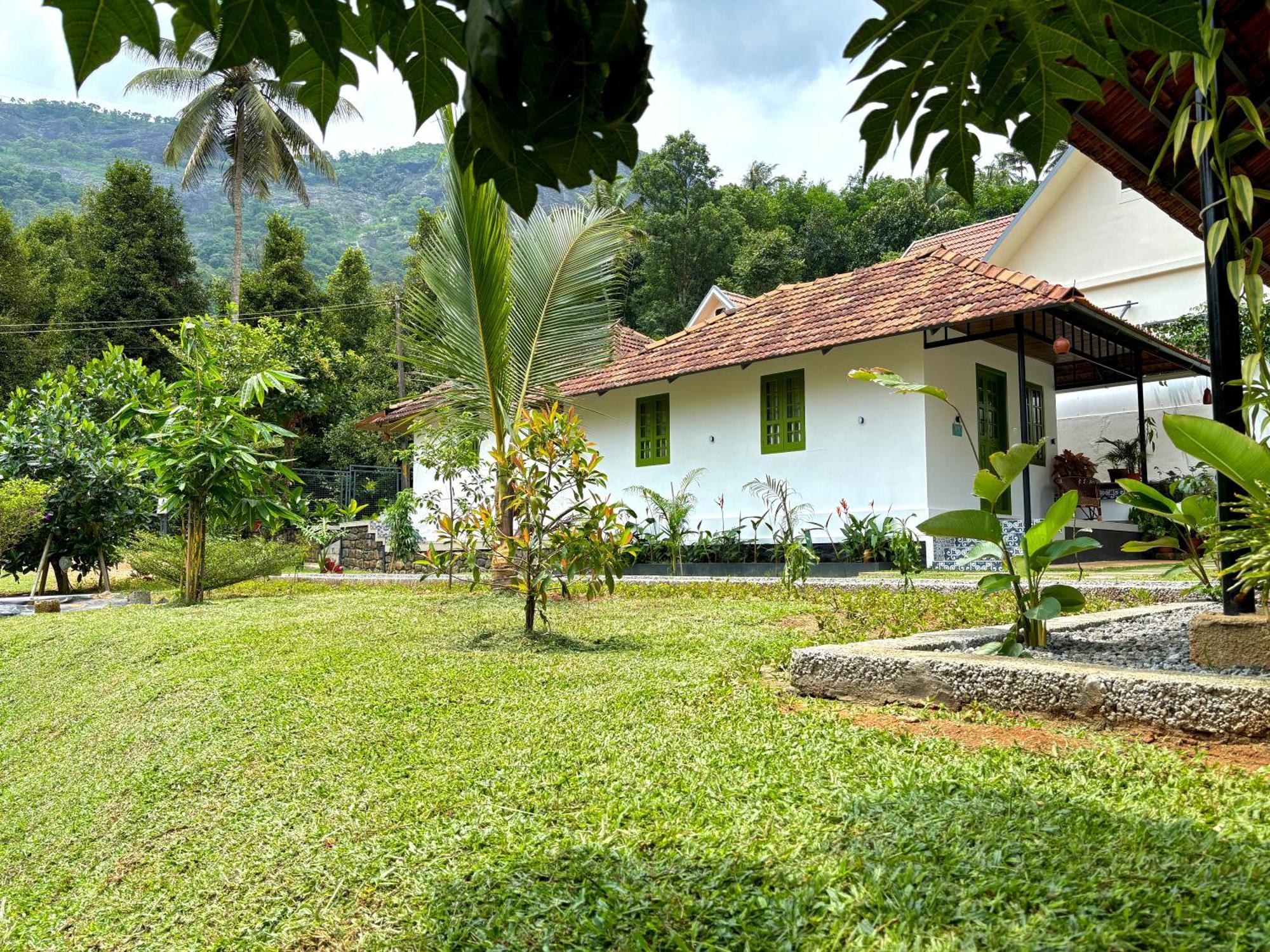 Calm Shack - 2 Bedroom-Boutique Farm Stay Munnar Εξωτερικό φωτογραφία